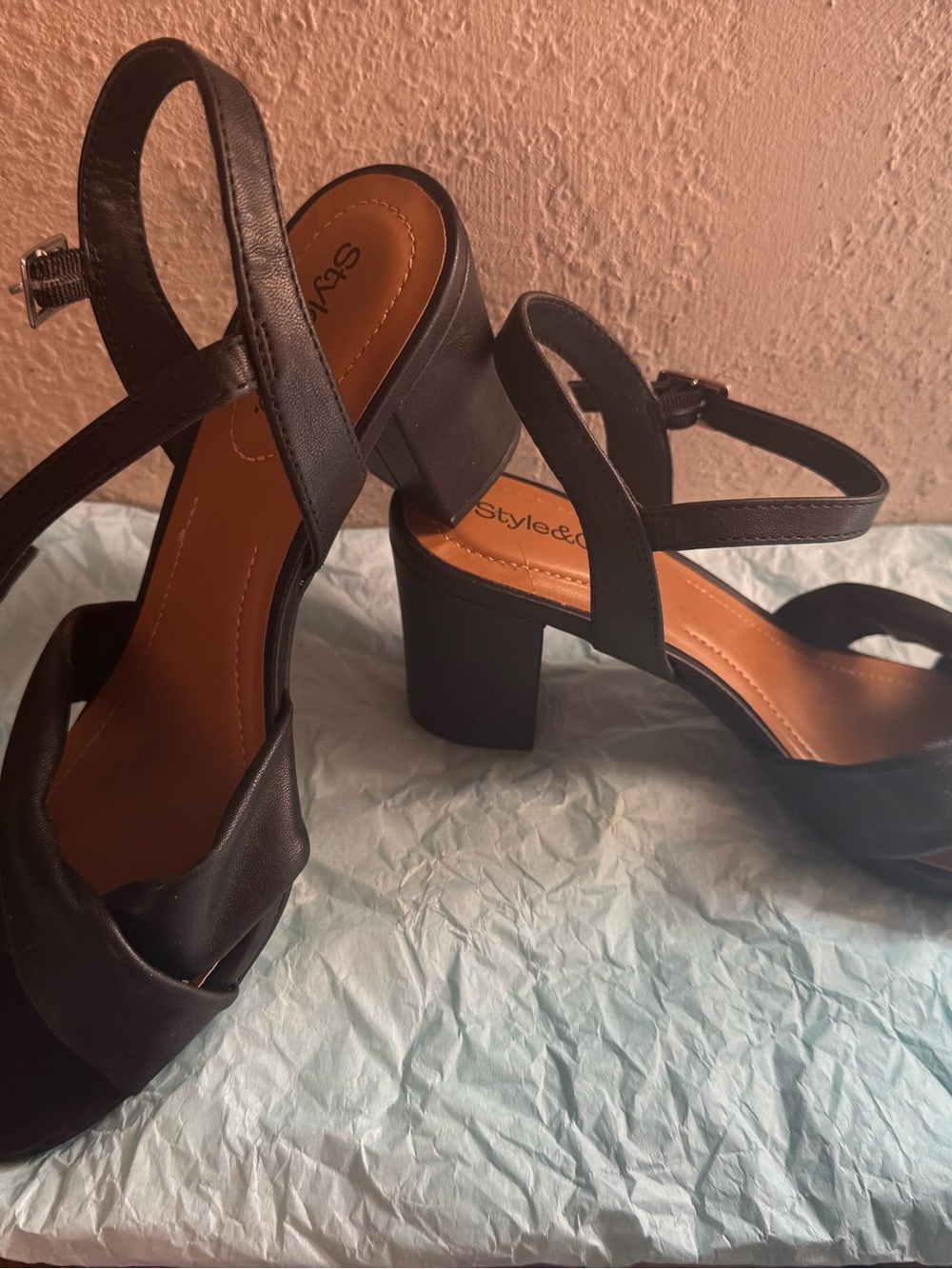 Black leather blocked heel sandals. Size 6. Pipperr by Style & Co. - Picture 2 of 7